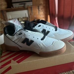 NB Numeric Tom Knox 600 - New Balance White and Black Sneakers